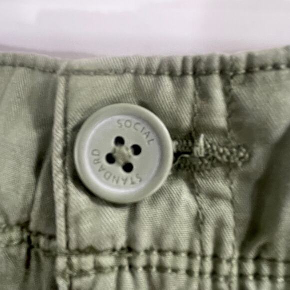 NWT Social Standard Sanctuary Anthro Shorts Hiking Camp Avocado Green Size XXL - Picture 5 of 5